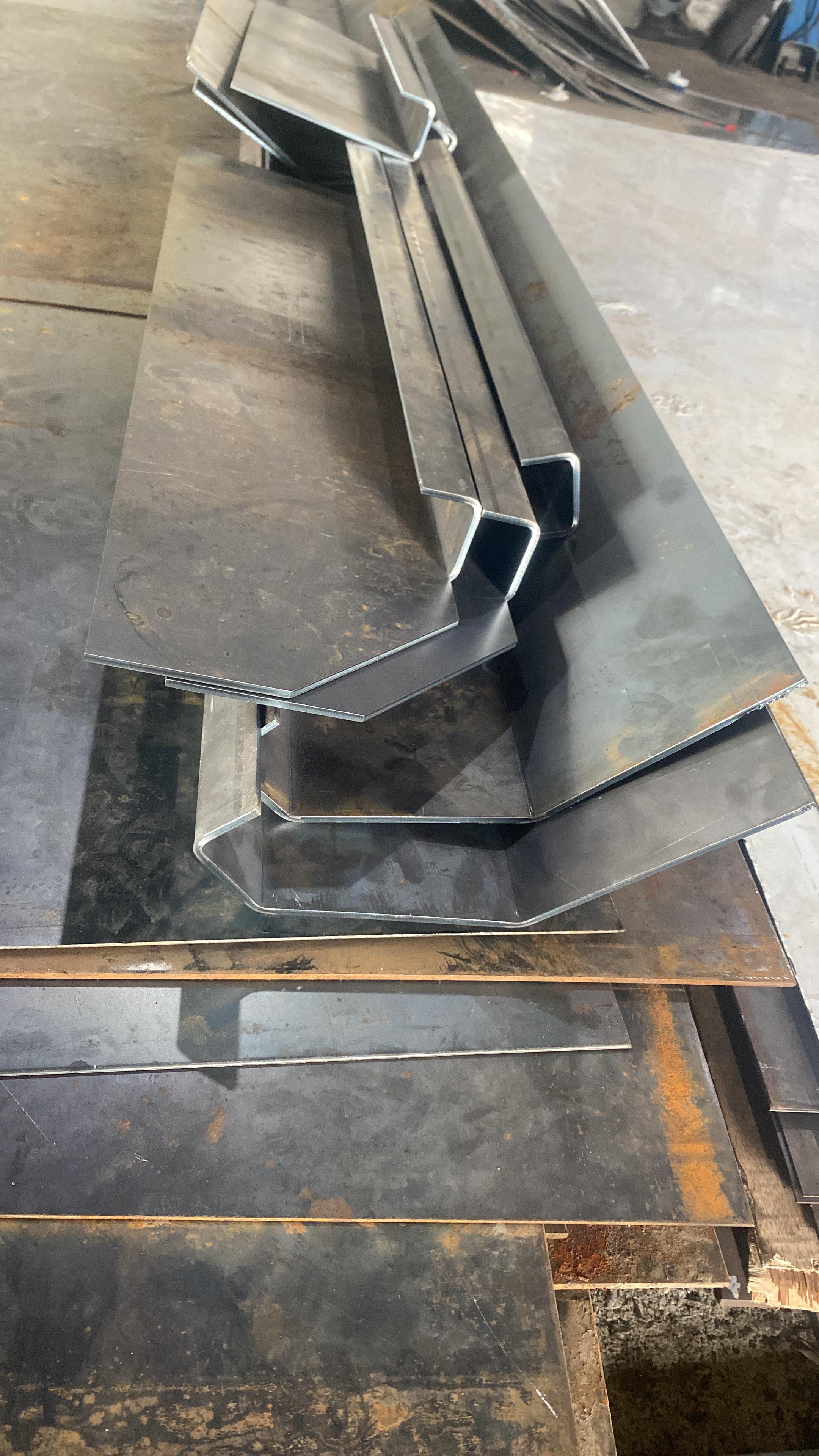 Bending Plat — AEK POHON PIDOLI